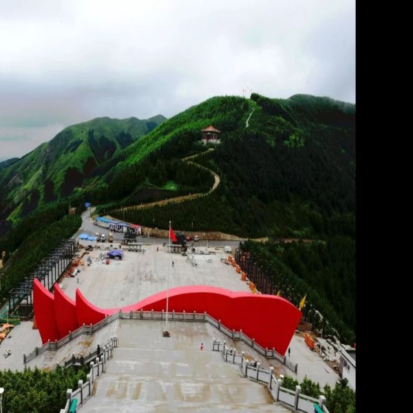 固原六盘山红军长征纪念馆 - 图片1