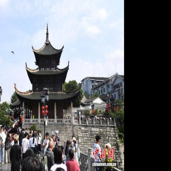 贵州贵阳甲秀楼 - 图片4