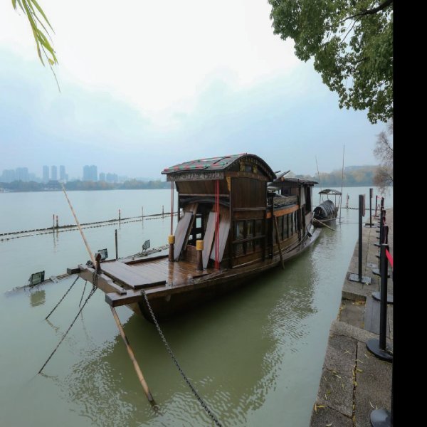 浙江嘉兴南湖红船 - 图片1