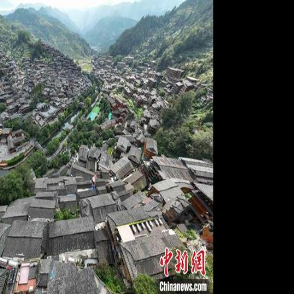 贵州黔东南千户苗寨 - 图片3