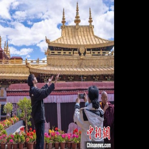 西藏拉萨大昭寺 - 图片1