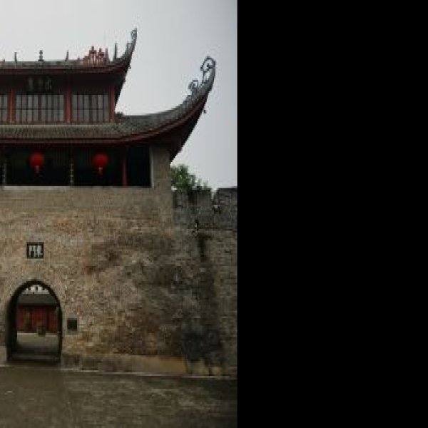 广西柳州东门城楼 - 图片9