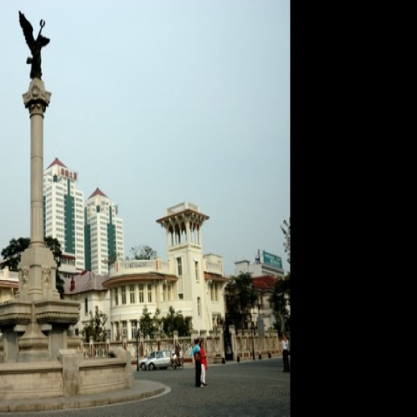 马可波罗广场建筑群 - 图片1