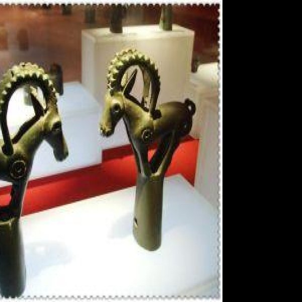鄂尔多斯青铜器 - 图片1