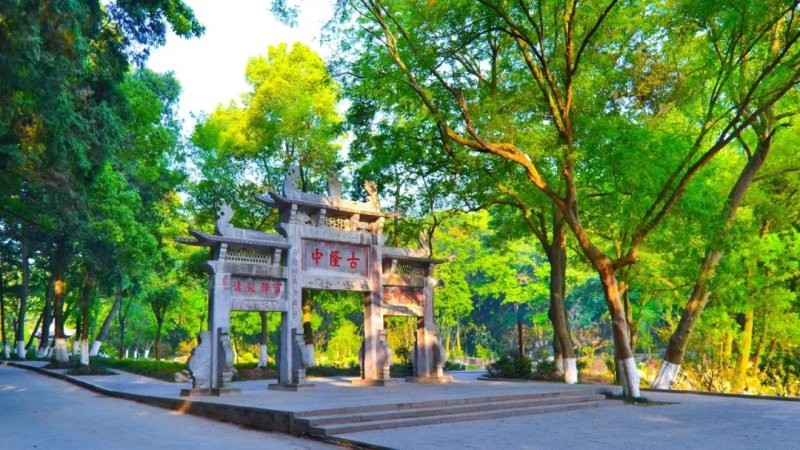 襄阳古隆中牌坊