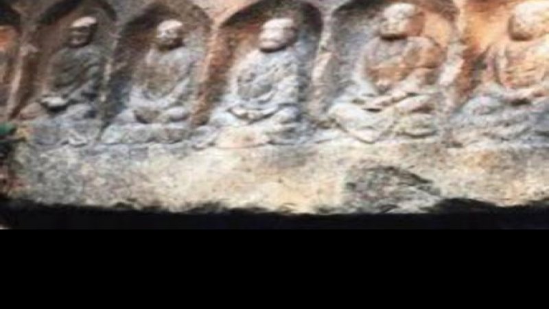 曲回寺石像塚
