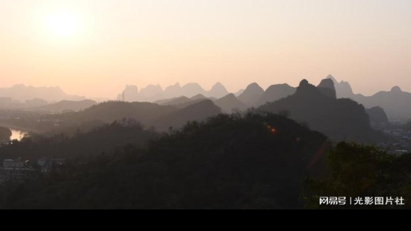 桂林叠彩山