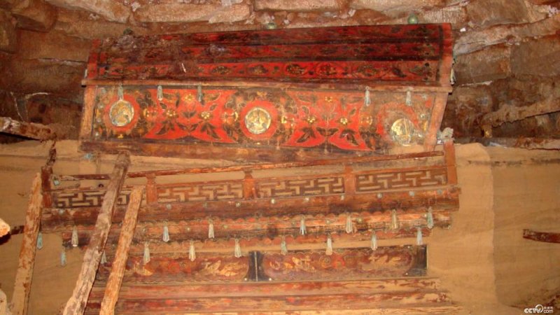 吐尔基山辽墓
