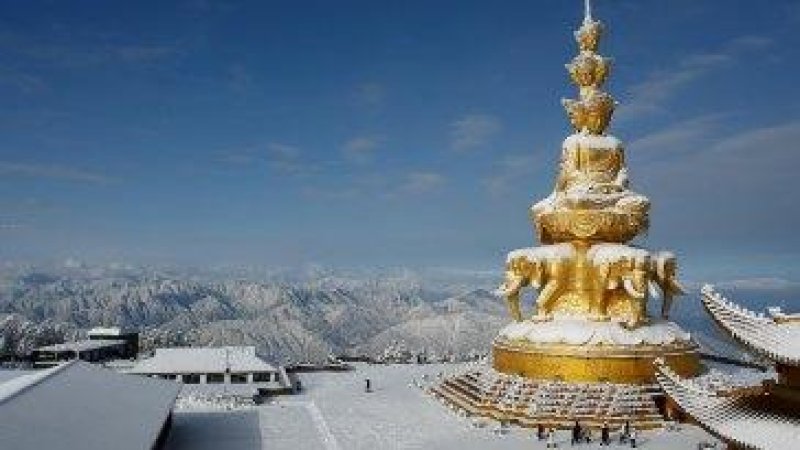峨眉山金顶
