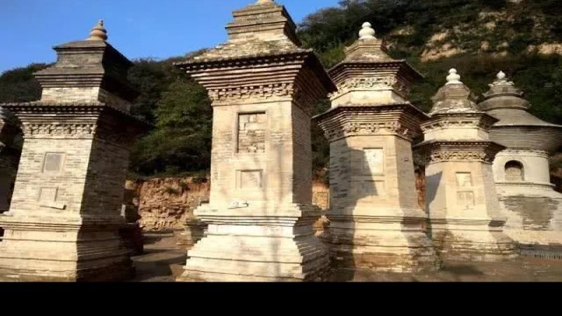 栖岩寺塔林