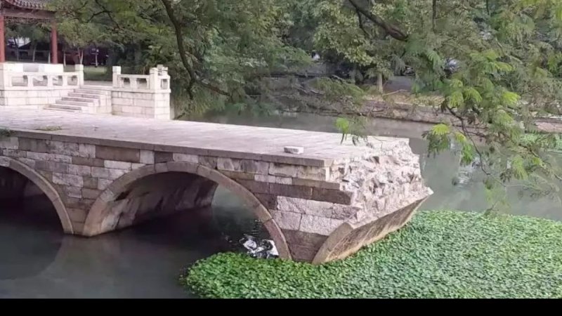 垂虹断桥