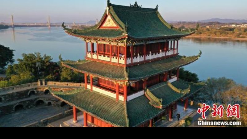 八境台